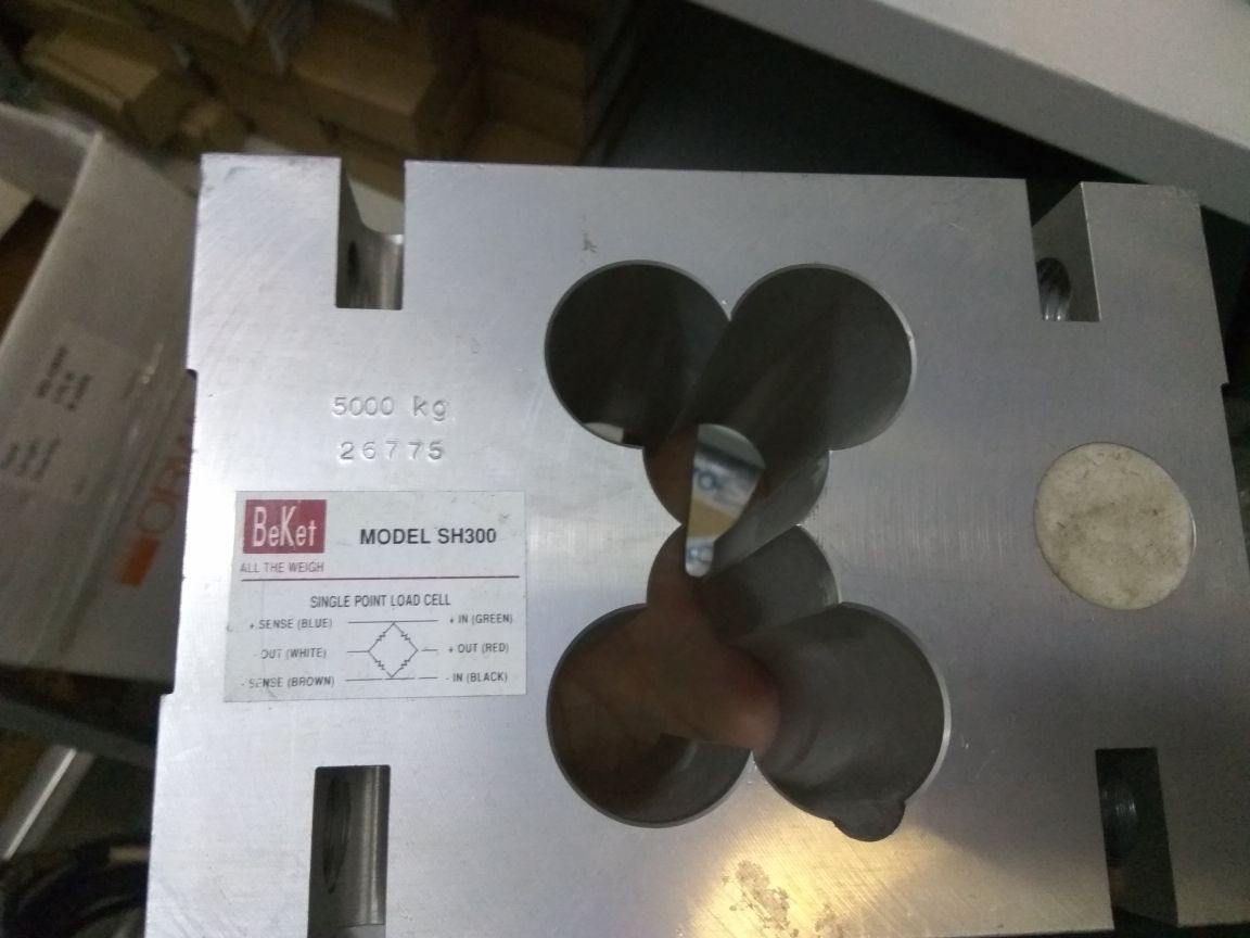 ����������� SH300(5000 kg) ������ ���� � ���������� ���������