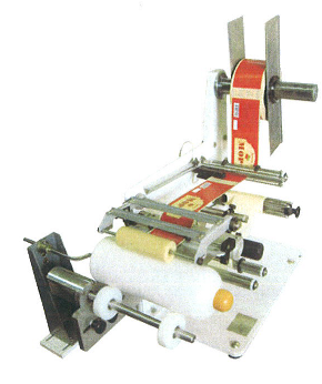 Полуавтоматическая этикетировочная машина Модель "Универсал"